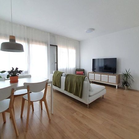 Acojedor Piso Cerca Del Metro Appartement Cornellà de Llobregat Buitenkant foto