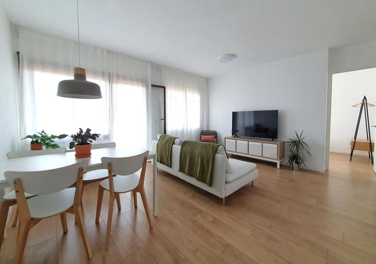 Acojedor Piso Cerca Del Metro Appartement Cornellà de Llobregat Buitenkant foto