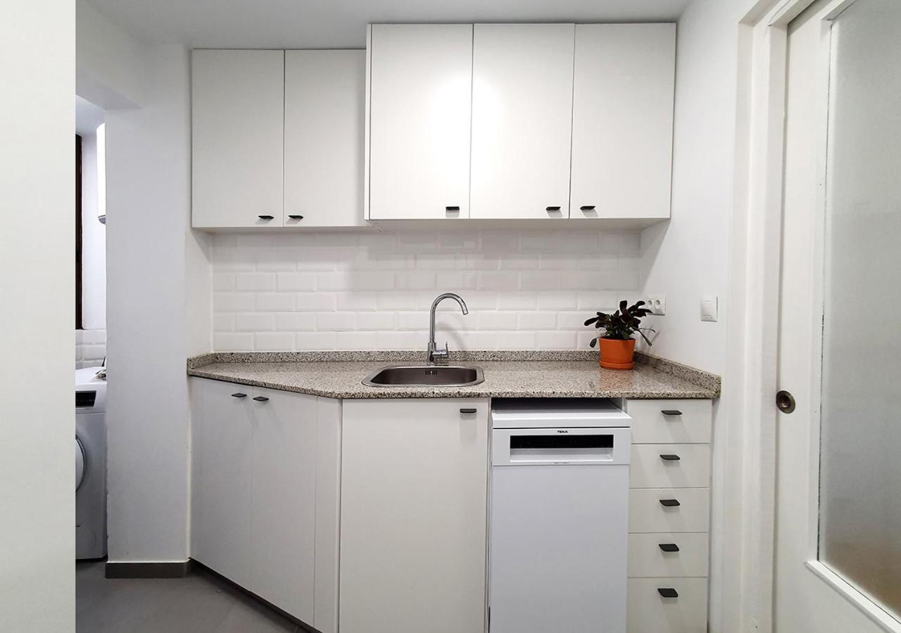 Acojedor Piso Cerca Del Metro Appartement Cornellà de Llobregat Buitenkant foto